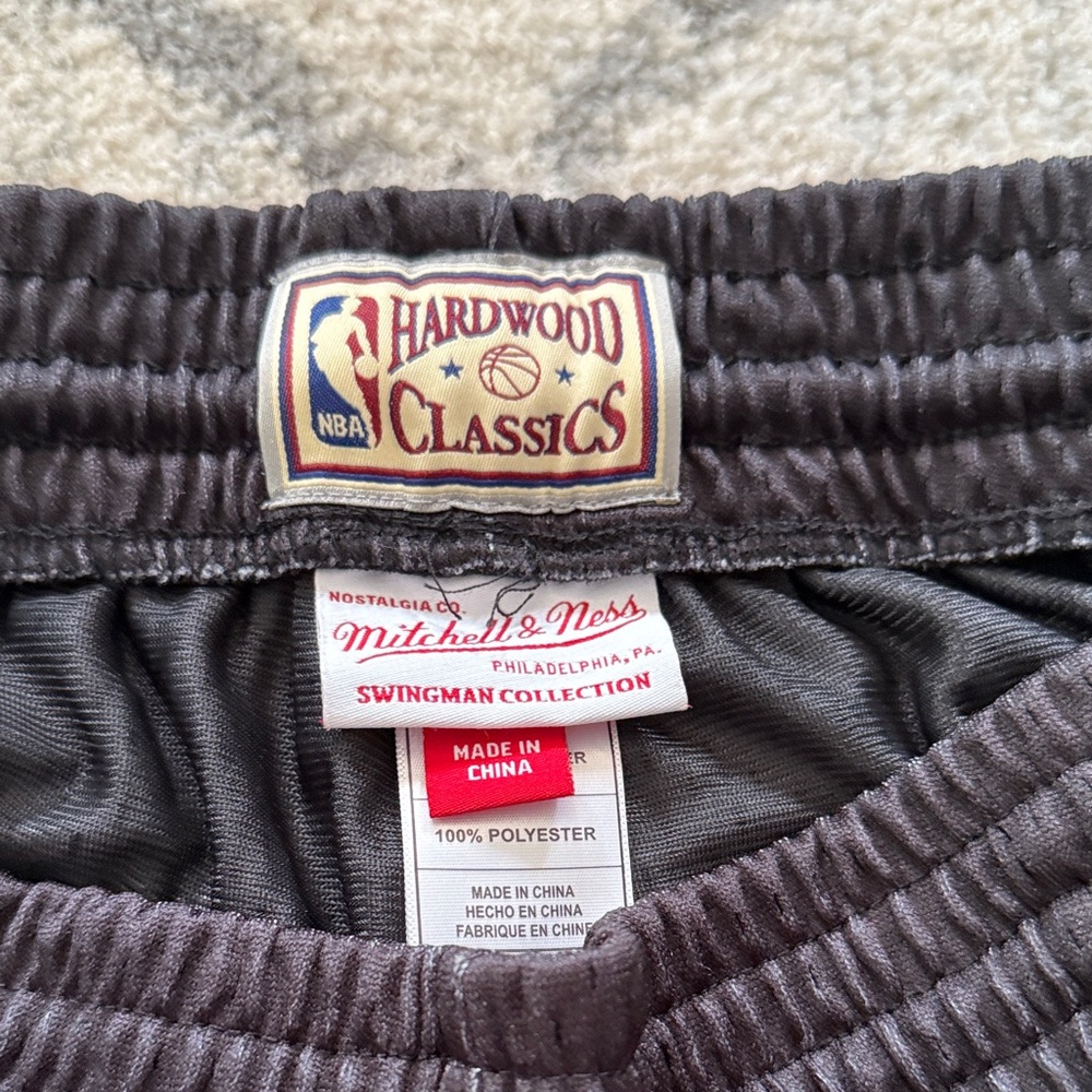 Mitchell & Ness A$AP Ferg X NY Knicks Swingman Shorts - Picture 2 of 5